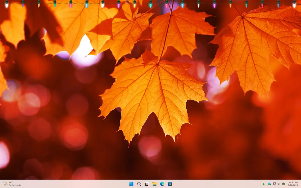 My Christmas Tree app with Christmas Lights on your desktop